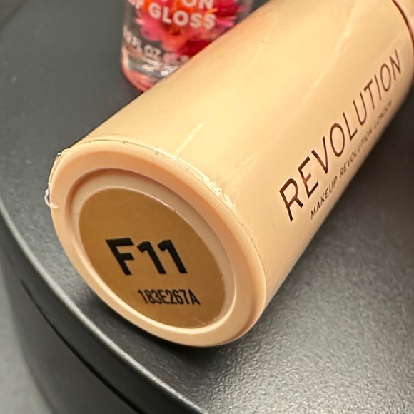 NEW and sealed Revolution F11 base stick foundation &Peach Blossom Lip Gloss Duo - Picture 3 of 4